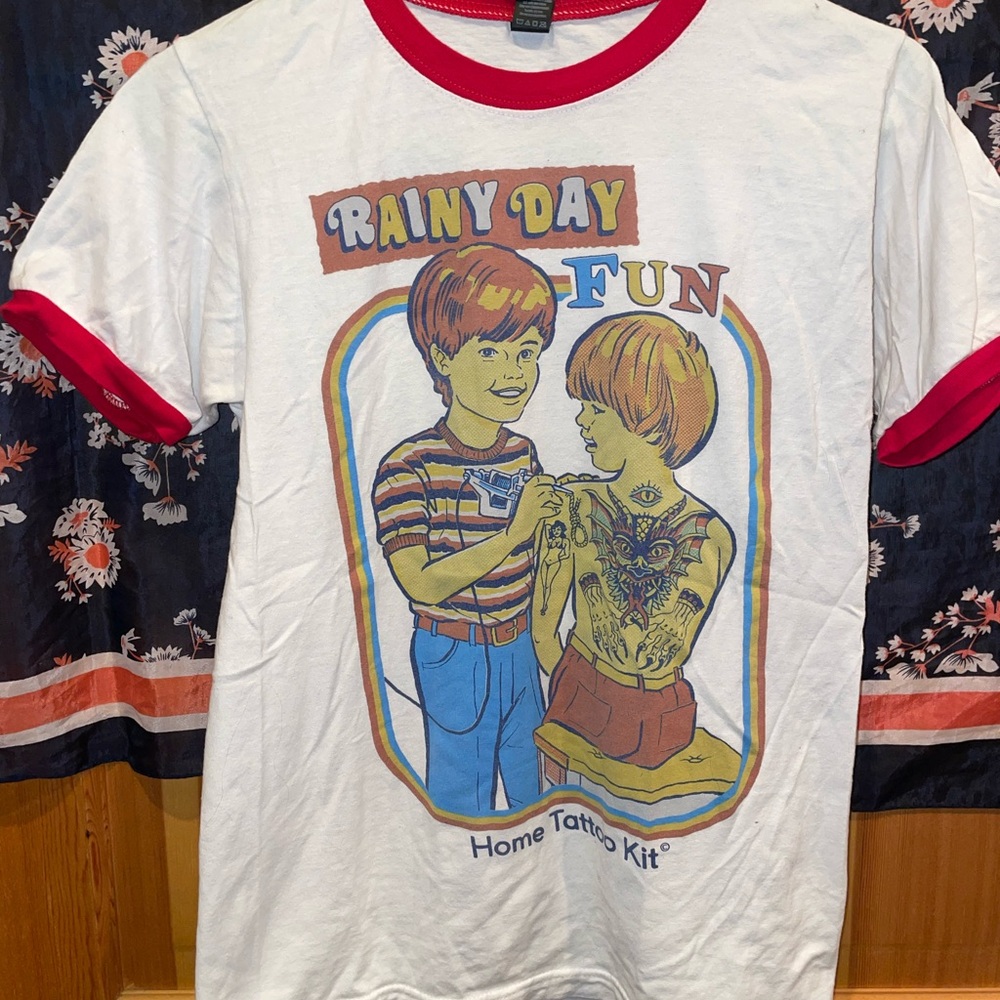 T-Shirt - White and Red